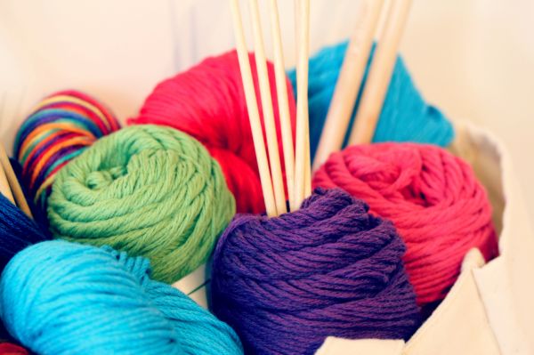 colored-yarns-and-needles-whippletree-yarn-shop[1]